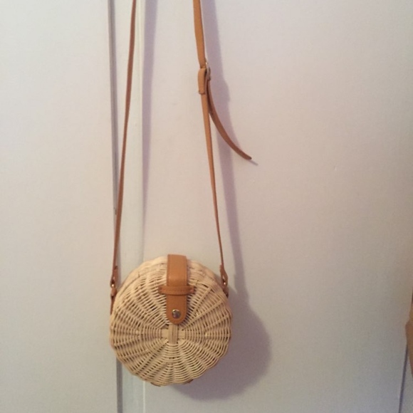 Cross Body Circle Straw Purse Handbag - Picture 5 of 7